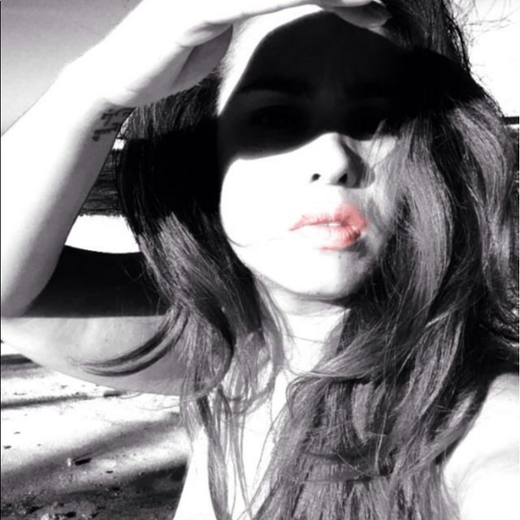 Meet your Posher, Kezia - Picture 2 of 3